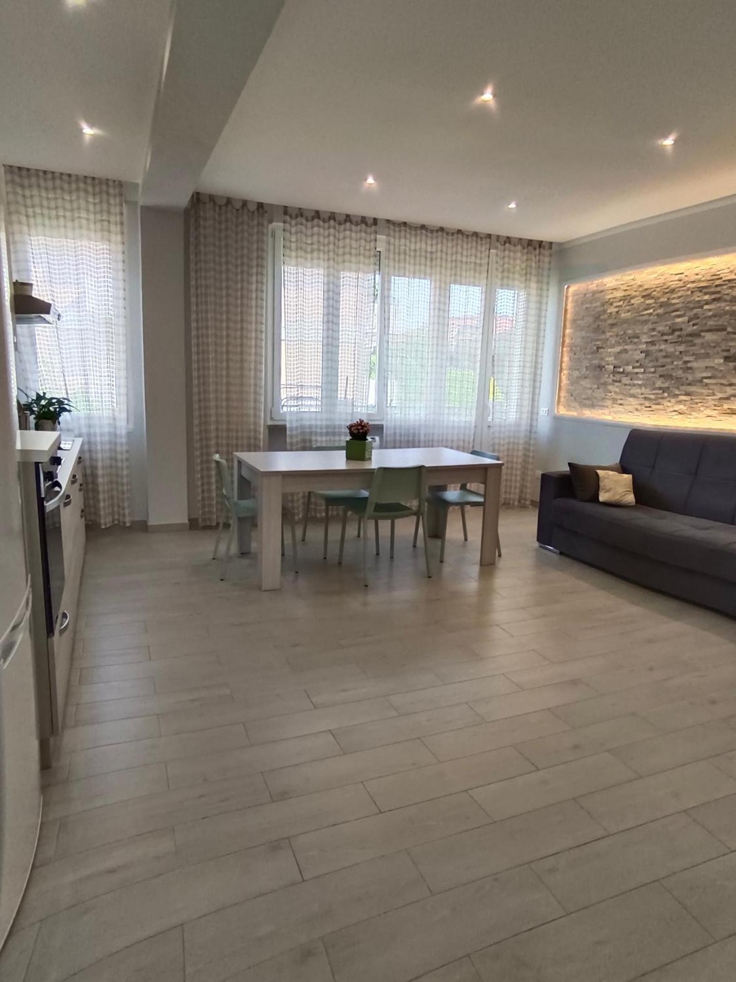 Residence Deamarina Marina di Massa Eksteriør billede