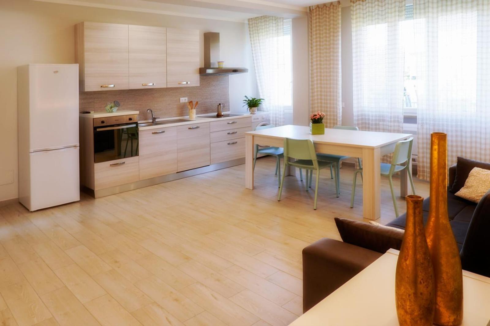Residence Deamarina Marina di Massa Eksteriør billede